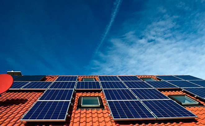 Equipamiento energia solar hogar